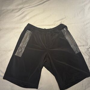 Lululemon XL Men's Dark Gray Shorts